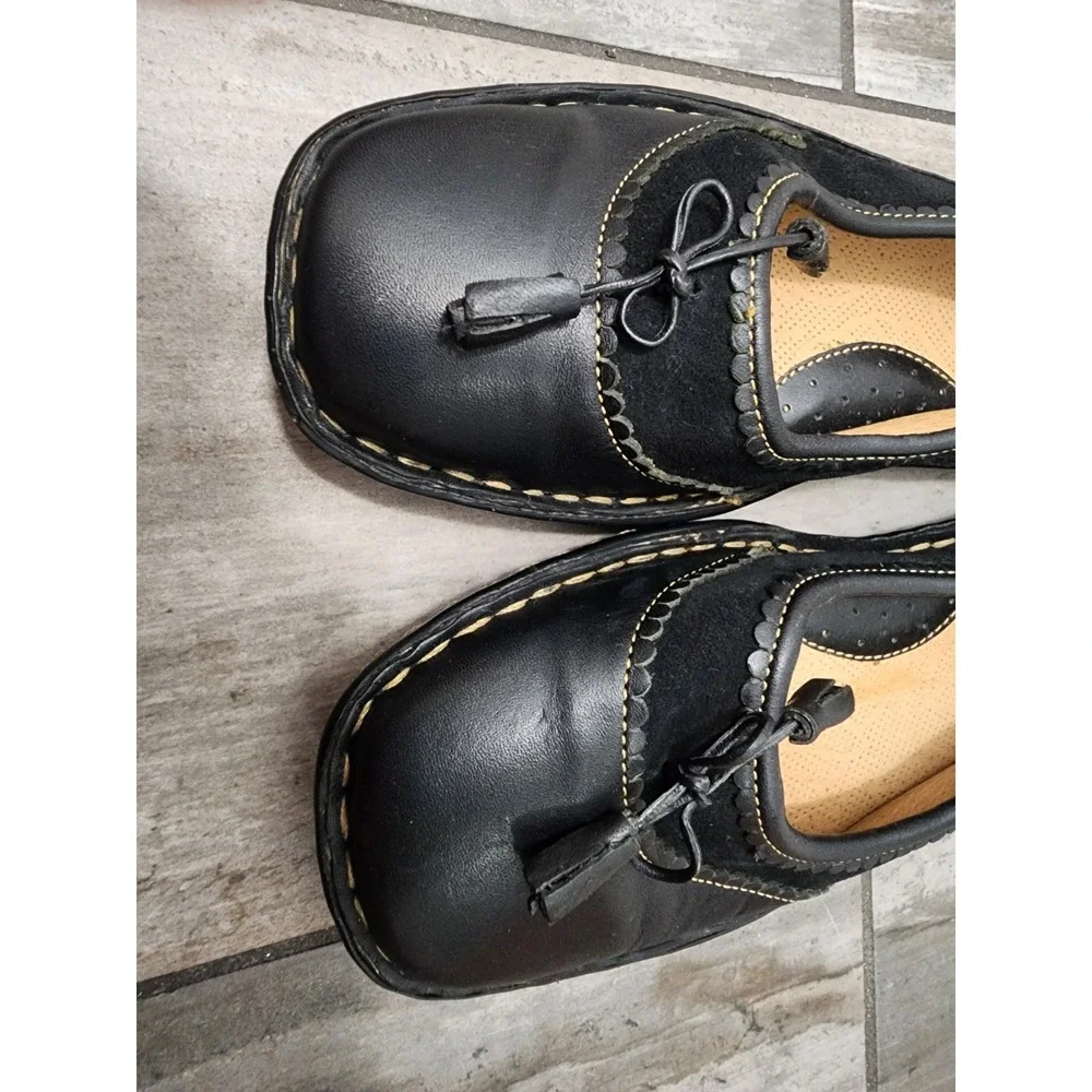 Born Mindy Slip On Comfort Loafer Black Leather Buckle Witchy  Flats Size 6.5M